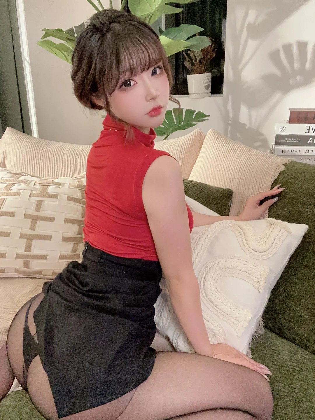 yuuhui玉汇 - Patreon订阅 下属之妻 [44P,2V-524MB] tg@simisebaisi 【丝足阁】025.webp